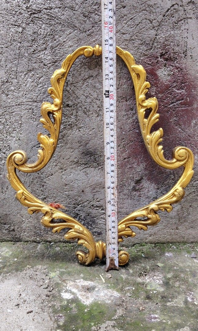 Vintage victorian frame (Category: Vintage Collectibles) located in Caloocan City. Submitted by zenmountain-d8b1c0 (Listing ID 1470189437, Image 2). Description: .