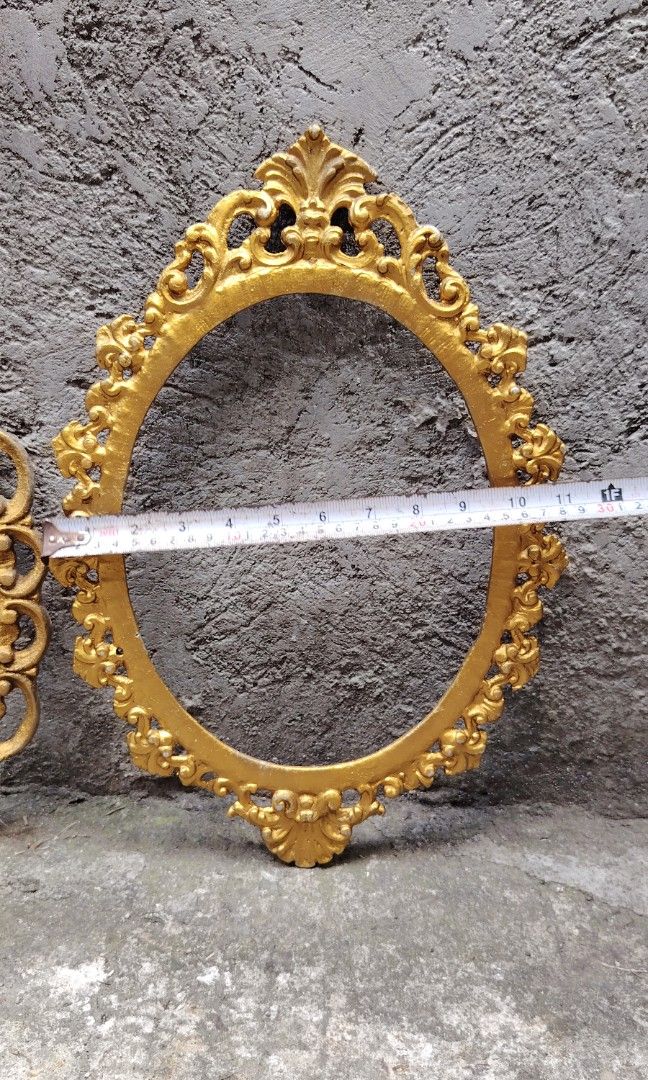 Vintage victorian frame mirror (Category: Vintage Collectibles) located in Caloocan City. Submitted by zenmountain-d8b1c0 (Listing ID 1470188727, Image 2). Description: .