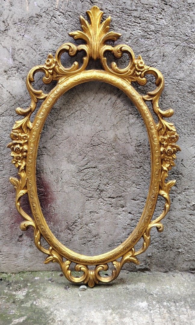 Vintage victorian frame mirror (Category: Vintage Collectibles) located in Caloocan City. Submitted by zenmountain-d8b1c0 (Listing ID 1470189078, Image 3). Description: 1500 each.