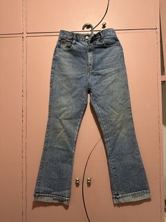 (Category: ) located in . Submitted by thriftbymari (Listing ID 1470282015, Image 1). Description: .