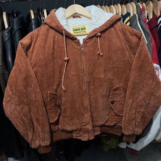 (Category: ) located in . Submitted by itsvintageclothing (Listing ID 1470288968, Image 1). Description: .