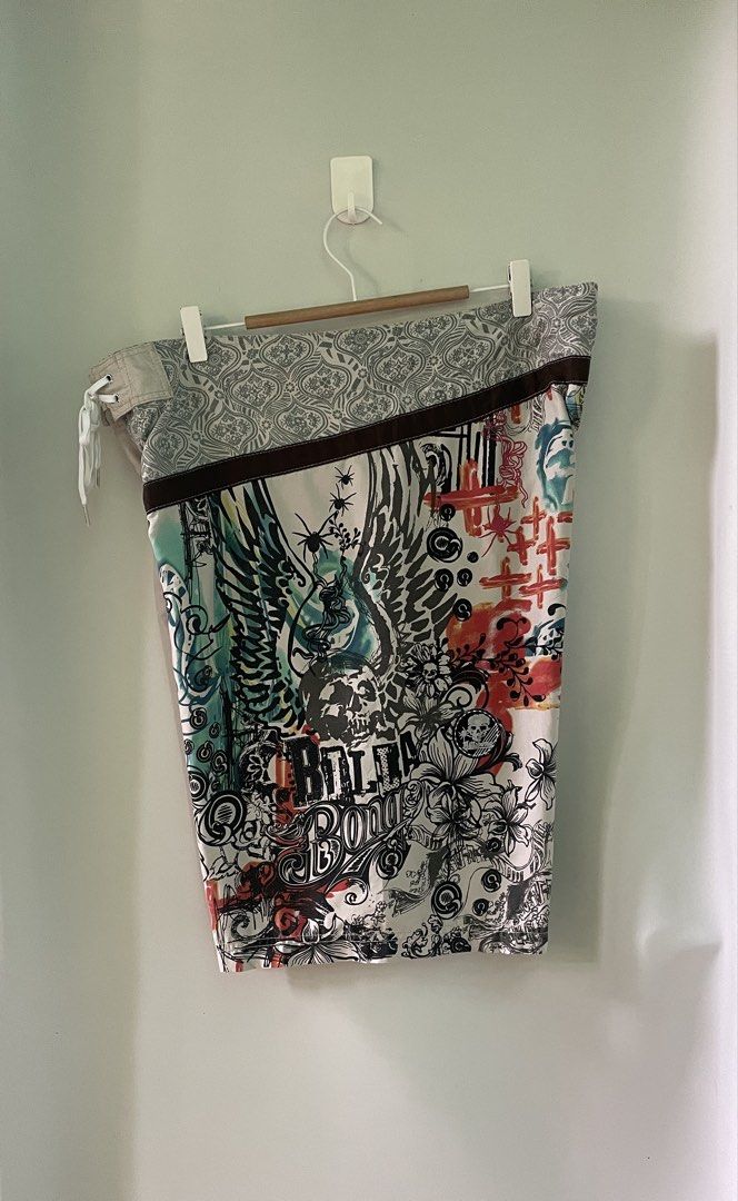 Vintage Y2k Billabong Board Short (Category: Swim Trunks & Board Shorts) located in Liloy. Submitted by juan2thrift (Listing ID 1470268287, Image 2). Description: Vintage y2k Billabong Board Short Size 38 Length 22.5 Very Good Condition.