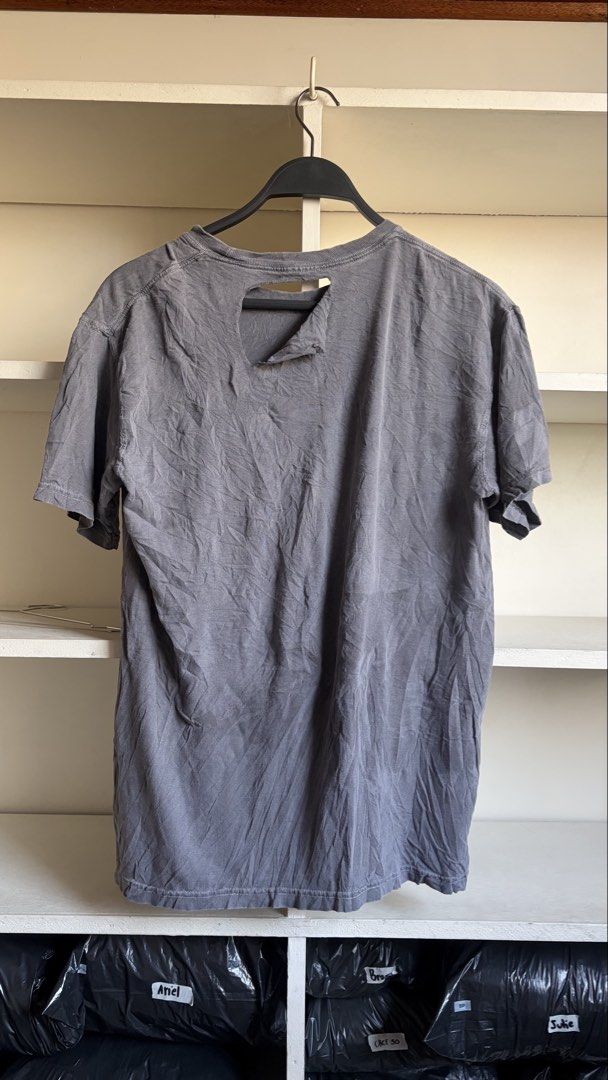 Vintage YSL (Category: Tshirts & Polo Shirts ) located in Manila. Submitted by _revault (Listing ID 1470304574, Image 3). Description: .