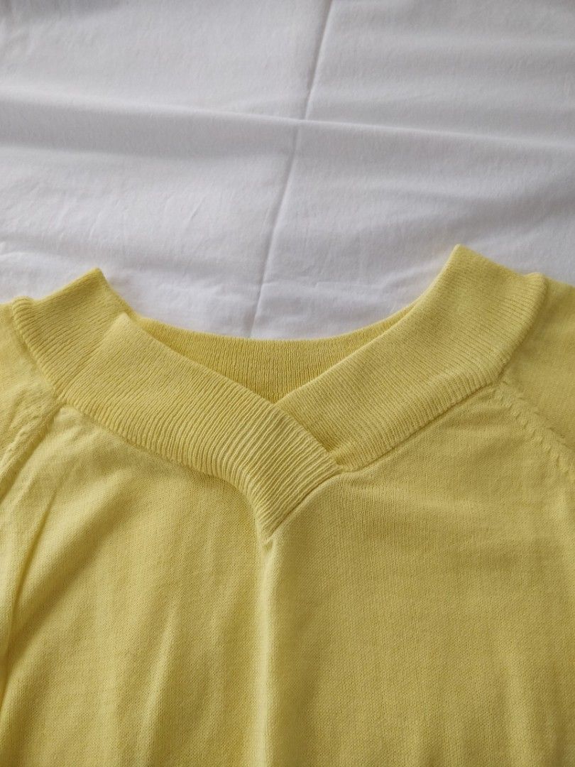 VIS v-neck knit sweater pullover for layering (Category: Longsleeves) located in Marikina City. Submitted by rusellej (Listing ID 1470220790, Image 3). Description: - Can be used for layering in winter - Material: Ultra-soft knit fabric - Design: V-neck collar with wide ribbed band, long sleeves with ribbed cuffs, and fitted hemline - Style: Great pop of color for spring or cooler summer nights - Versatility: Easy to pair with denim jeans or skir