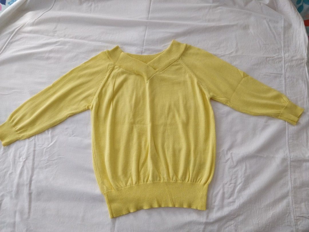 VIS v-neck knit sweater pullover for layering (Category: Longsleeves) located in Marikina City. Submitted by rusellej (Listing ID 1470220790, Image 2). Description: - Can be used for layering in winter - Material: Ultra-soft knit fabric - Design: V-neck collar with wide ribbed band, long sleeves with ribbed cuffs, and fitted hemline - Style: Great pop of color for spring or cooler summer nights - Versatility: Easy to pair with denim jeans or skir