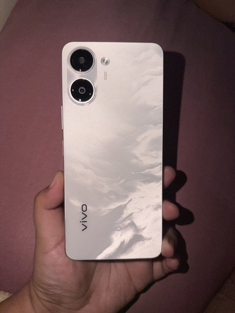 Vivo Y05 (Category: Vivo) located in Marikina City. Submitted by cryp2man (Listing ID 1470269133, Image 1). Description: Purchase Date: Oct 16, 2027 Purchased Price: 7,999 Complete w/ box and receipt Opened Just to check the unit RFS: Should be used as spare phone but change of plans Pasig Area.
