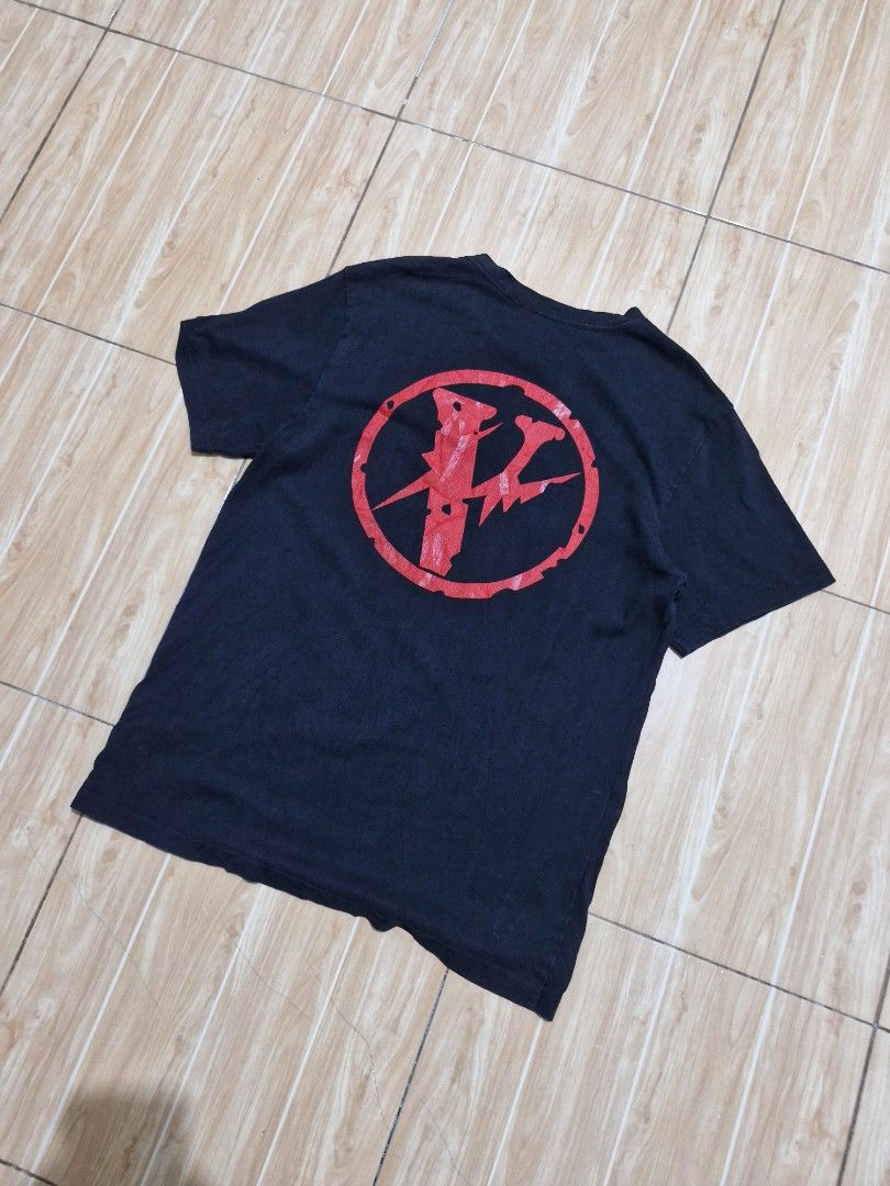 VLONE TEE (Category: Tshirts & Polo Shirts ) located in Antipolo. Submitted by kentoy6666 (Listing ID 1470303837, Image 2). Description: .