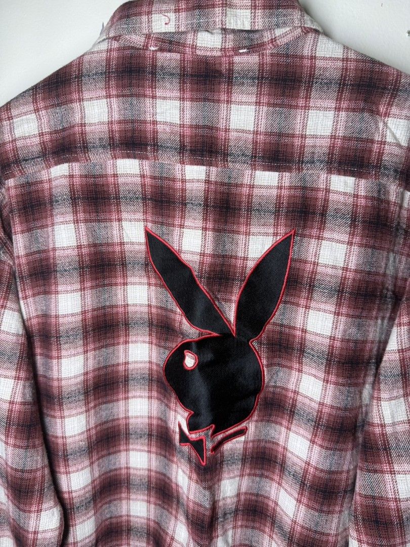 VNTG PLAYBOY PLAID (Category: Formal Shirts) located in Manila. Submitted by lunaras_declutter (Listing ID 1470283494, Image 3). Description: GOOD AS NEW AUTHENTIC CUT TAG MEDIUM DROPPED.