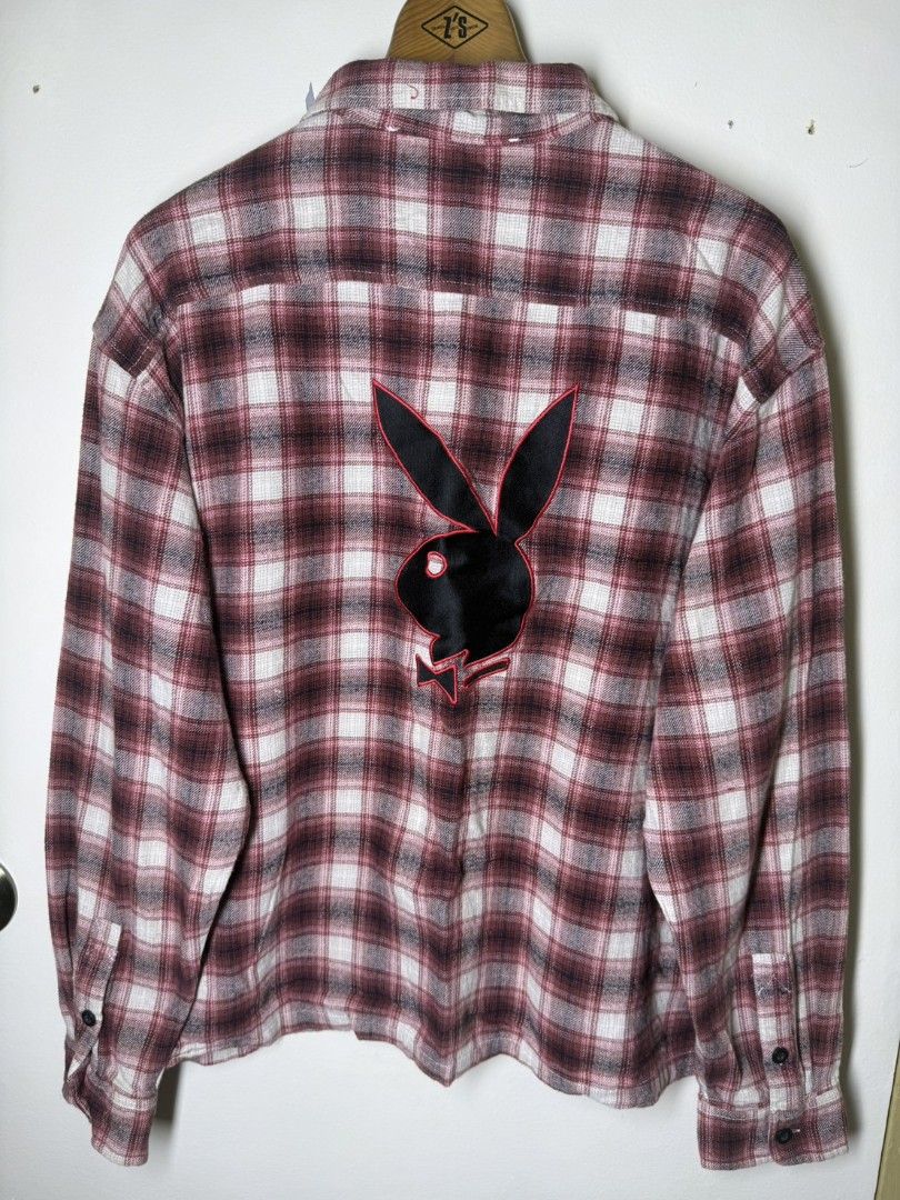 VNTG PLAYBOY PLAID (Category: Formal Shirts) located in Manila. Submitted by lunaras_declutter (Listing ID 1470283494, Image 2). Description: GOOD AS NEW AUTHENTIC CUT TAG MEDIUM DROPPED.
