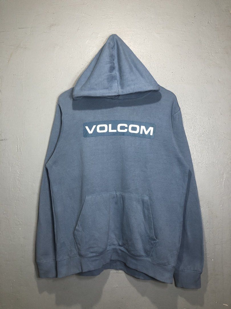 Volcom Blue Hoodie Sweatshirt Size M (Category: Coats, Jackets and Outerwear) located in Bacong. Submitted by crommermann (Listing ID 1470296771, Image 1). Description: Volcom Jacket Pull Over Hoodie 🏷️ + 90 shipping fee -Dimes Width 23 Length 28 -Condition 9.5/10 -Color Rate 9.5/10 Good Condition Color may vary due to lightning Very Presentable when Worn Need Wash Pm/Dm Visayas Dumaguete loc J&T Courier Express 🚛🚛🚛.
