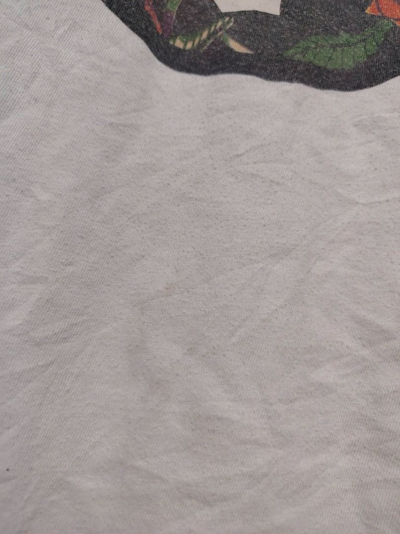 VOLCOM ROUND FLOWER LOGO TEE // Medium (Category: Tshirts & Polo Shirts ) located in Legazpi City. Submitted by urbangarmentsarch4500 (Listing ID 1470303062, Image 3). Description: VOLCOM ROUND FLOWER LOGO TEE Good Condition Medium W 21 L 27 lints Color rate 9.7/10 GRAB 400 (Automatically YOURS)⛓️ --- ‼️w/ FREE STICKERS FOR EVERY PURCHASE⁉️ 🛒🛒🛒 BUY. SELL. TRADE. CONSIGN🗣️🤝🏼 BLESS THY HUSTLE! 🧿✨.