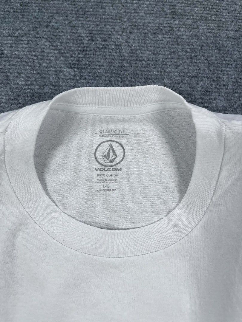 Volcom Stone T-Shirt (Category: Tshirts & Polo Shirts ) located in Tayabas. Submitted by renew.revibe (Listing ID 1470211394, Image 3). Description: Volcom Stone T-Shirt Good As New Large (21x29) 350 +SF.