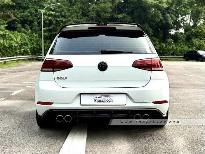 Volkswagen Golf 1.4 TSI DSG Comfortline (A) (Category: Used Cars) located in Singapore. Submitted by m_macztech (Listing ID 1470213220, Image 2). Description: ➡️ Features Super responsive 1.4L TSI turbocharged engine, 123bhp, 7 speed auto DSG transmission. 50L Fuel capacity, 18.8km/l fuel consumption. ℹ️ Accessories Android/CarPlay infotainment, sports rims, multi function steering wheel, rear aircon, reverse camera and parking sensors, electric 