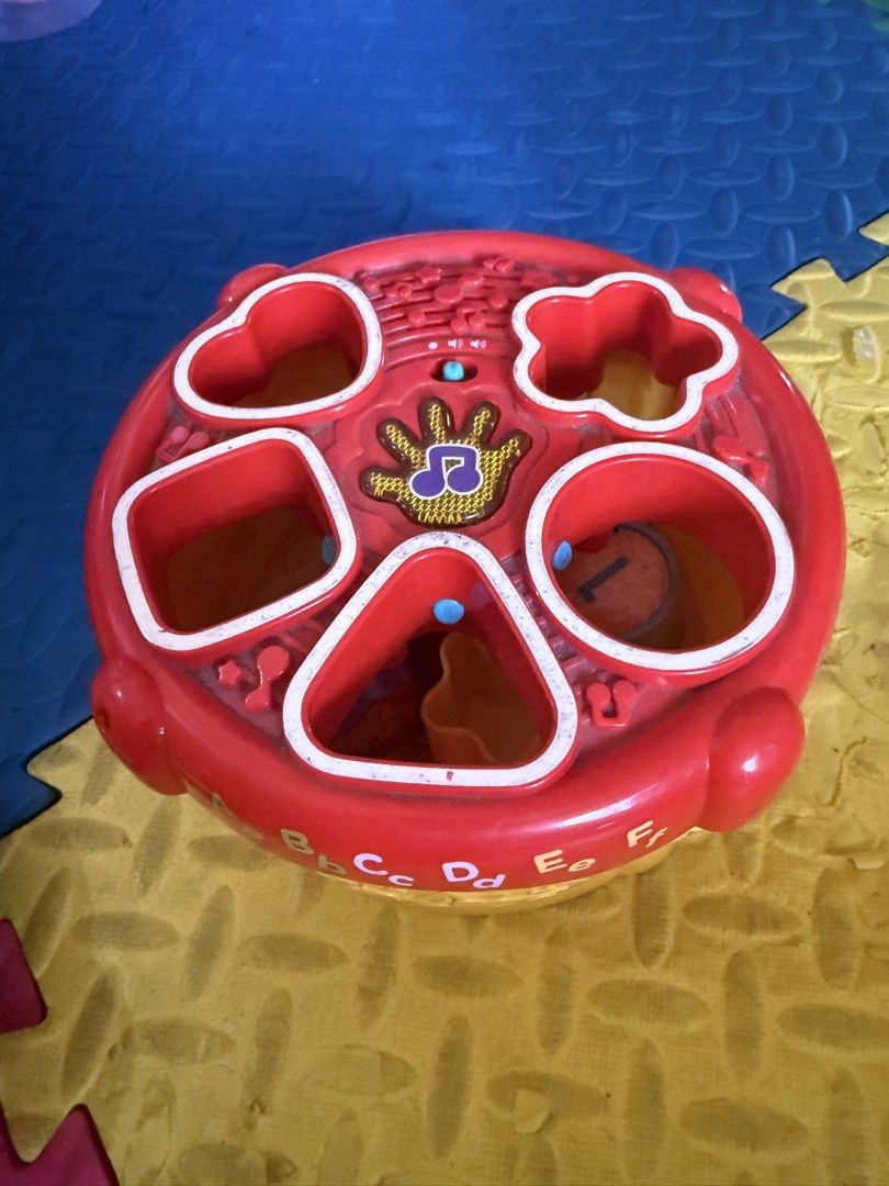 Vtech shape toy (Category: Interactive Toys) located in Manila. Submitted by linlinstore (Listing ID 1470292835, Image 1). Description: Vtech Need to clean Battery operated aa.
