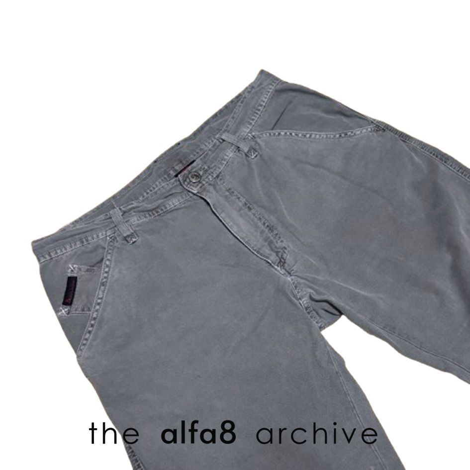 [W:32] DOLCE & GABBANA | Authentic Grey Vintage Cargo Trousers (Category: Jeans) located in Imus. Submitted by thealfa8archive (Listing ID 1465744975, Image 2). Description: Has Hologram Sticker.