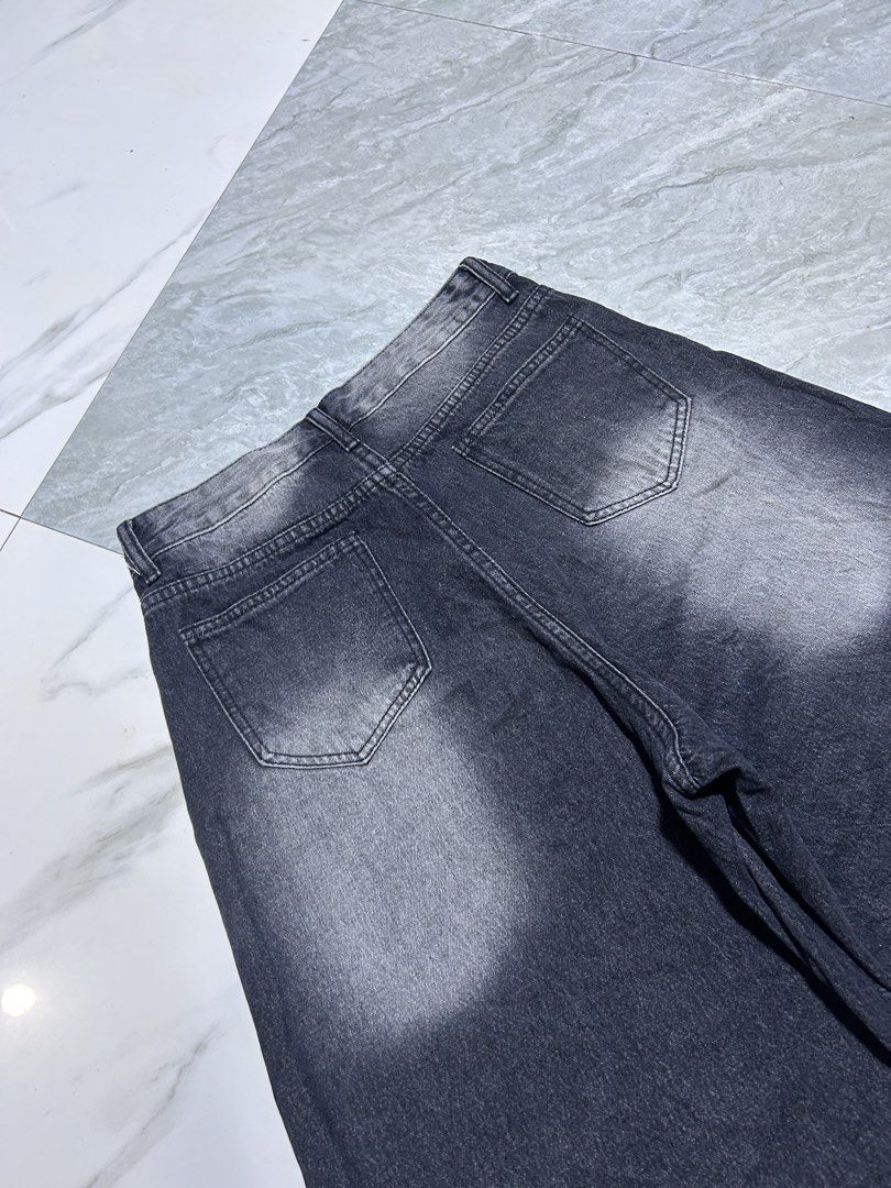 WASHED JORTS (Category: Shorts) located in Tubod. Submitted by just_thrift.1 (Listing ID 1470170060, Image 3). Description: BLACK WASHED JORTS ✅Excellent Condition 📐Waist: 30 📐Length: 23 📐Hem: 14 Mine: ₱300🏷️ Loc: Mindanao, Tubod Lanao Del Norte.