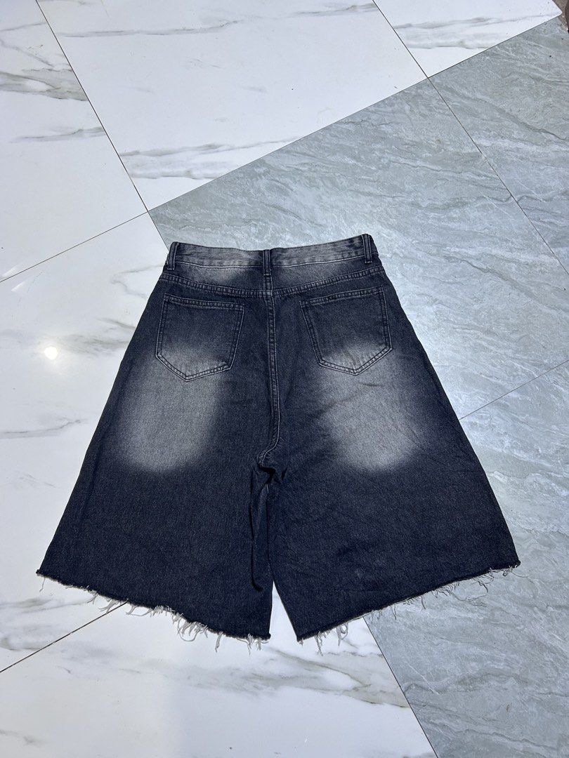 WASHED JORTS (Category: Shorts) located in Tubod. Submitted by just_thrift.1 (Listing ID 1470170060, Image 2). Description: BLACK WASHED JORTS ✅Excellent Condition 📐Waist: 30 📐Length: 23 📐Hem: 14 Mine: ₱300🏷️ Loc: Mindanao, Tubod Lanao Del Norte.