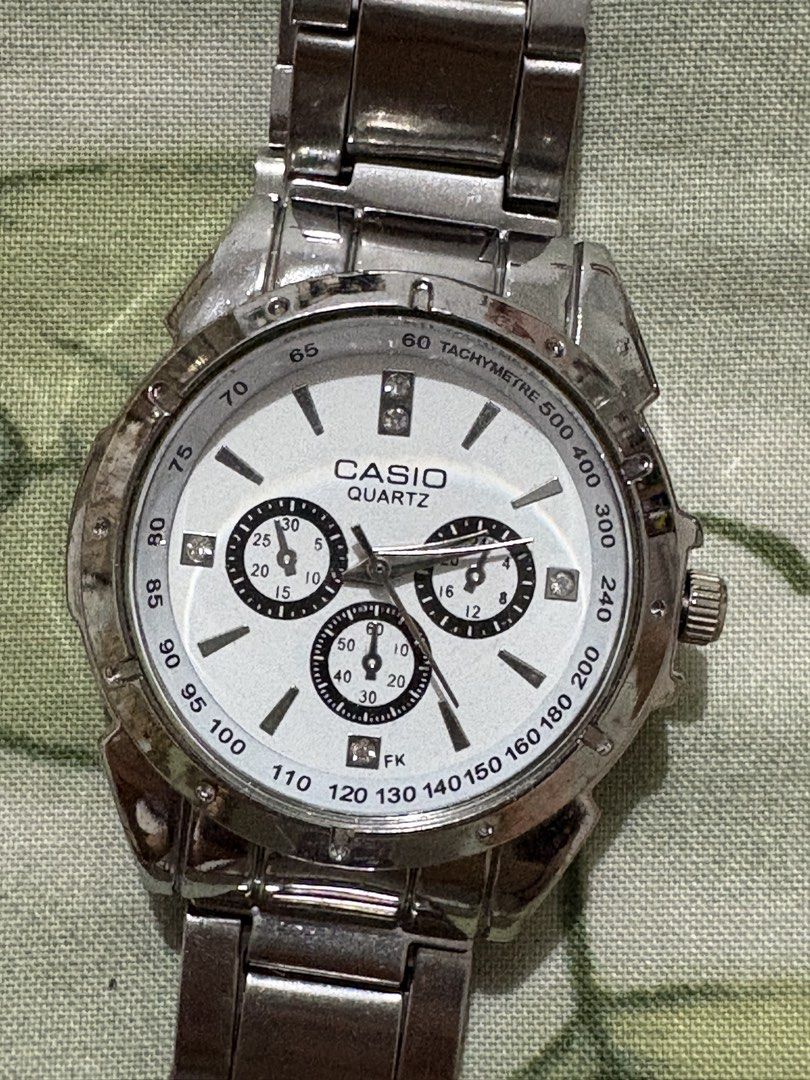 Watches Women (Category: Women's Watches) located in Marilao. Submitted by lovely.loot (Listing ID 1470309552, Image 3). Description: G*cci LV C*anel Seiko Casio Sw*rovski.