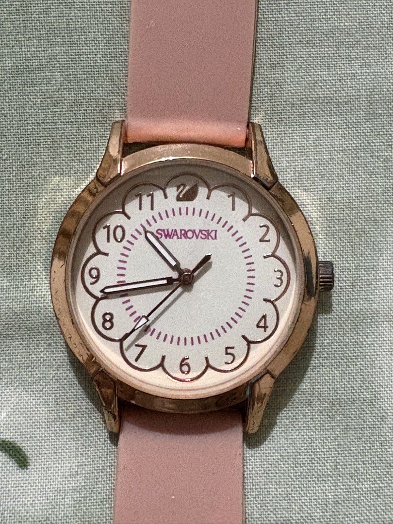 Watches Women (Category: Women's Watches) located in Marilao. Submitted by lovely.loot (Listing ID 1470309552, Image 2). Description: G*cci LV C*anel Seiko Casio Sw*rovski.