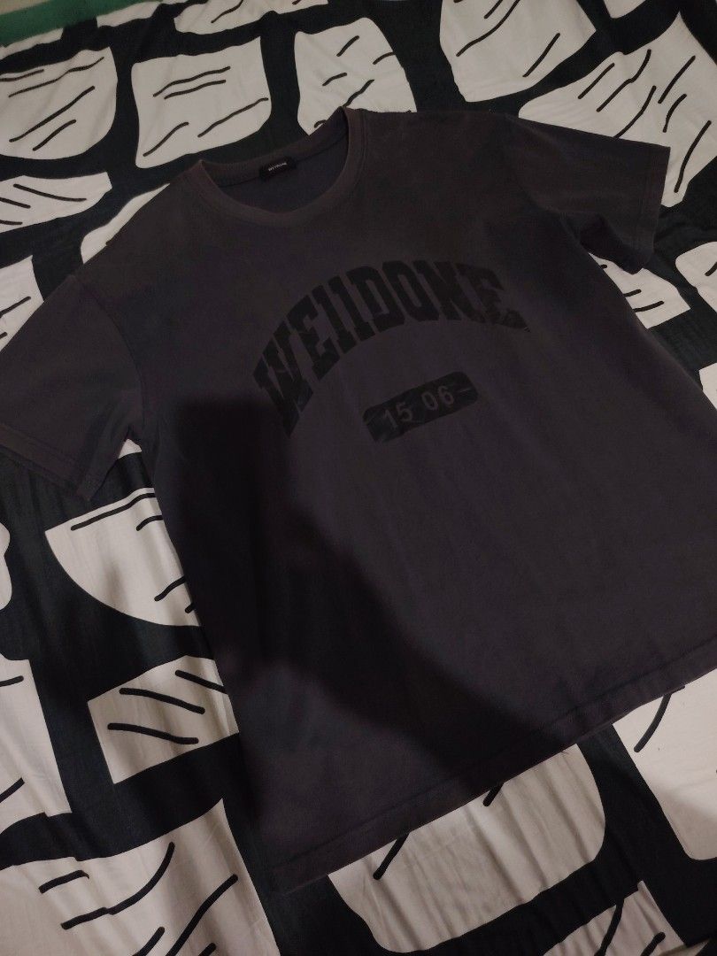 We11done Dark Grey Arch Logo Tee 15 06 (Category: Tshirts & Polo Shirts ) located in San Jose del Monte. Submitted by klowiboy (Listing ID 1470346368, Image 2). Description: WellDone Shirt Good Condition✅️ Size: Large Dimentions: L22 W28 Icnhes.