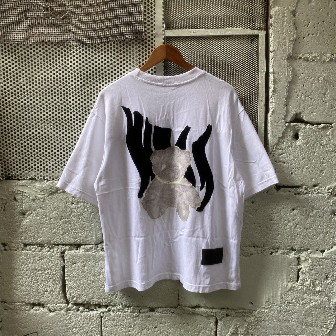 WELLDONE BEAR (Category: Tshirts & Polo Shirts ) located in Manila. Submitted by aym_fortunate (Listing ID 1470242550, Image 3). Description: EXCELLENT CONDITION. DIMES. WIDTH : 23 LENGTH : 27.5 SIZE : LARGE COLOR RATE / CONDITION : 9.5/10 ISSUE : NONE NEGOTIABLE FOR SURE BUYER..