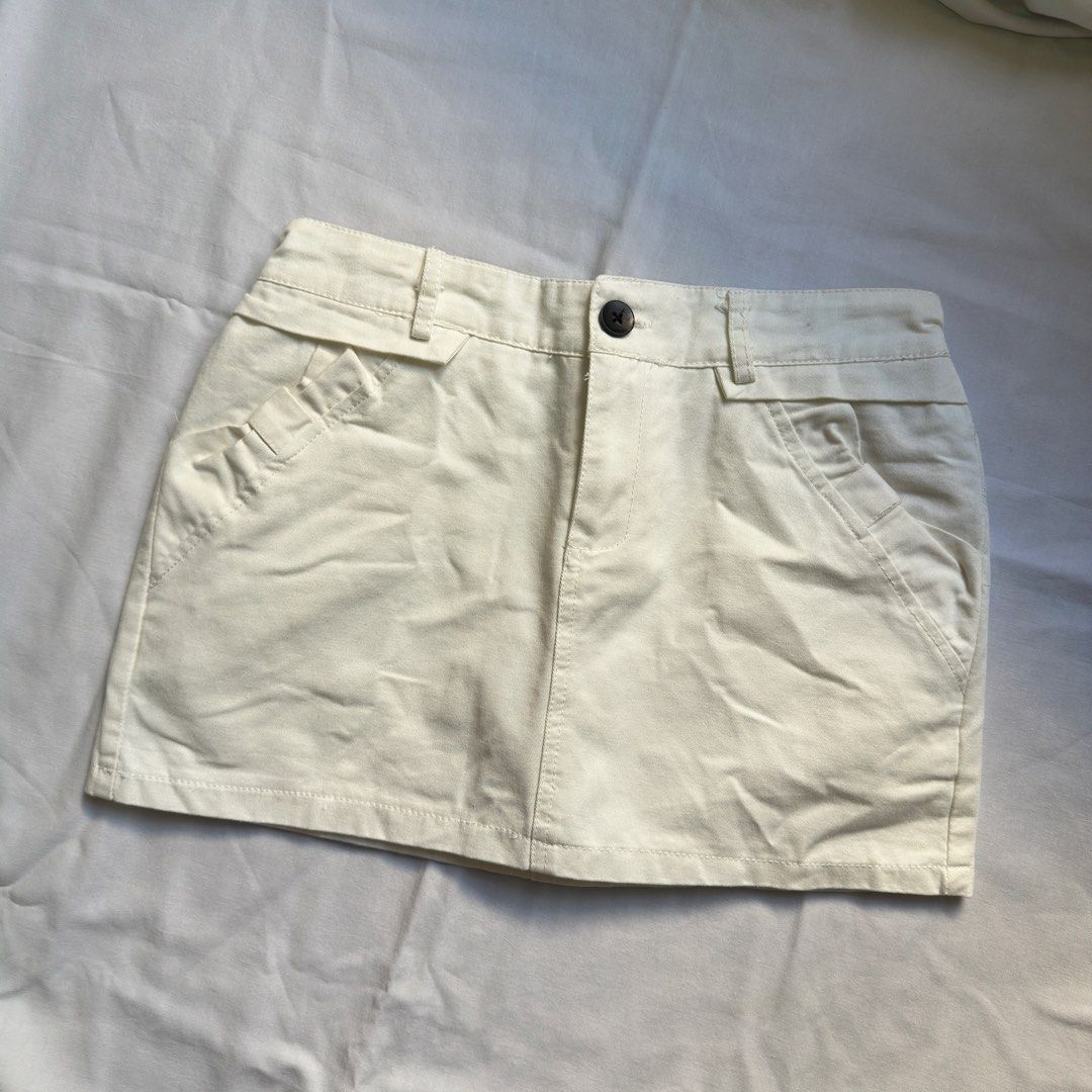 White Mini Micro Denim Skirt (Category: Skirts) located in Quezon City. Submitted by danalou (Listing ID 1470219642, Image 1). Description: size 26"-28" length 12" with inner shorts never used, no when worn.