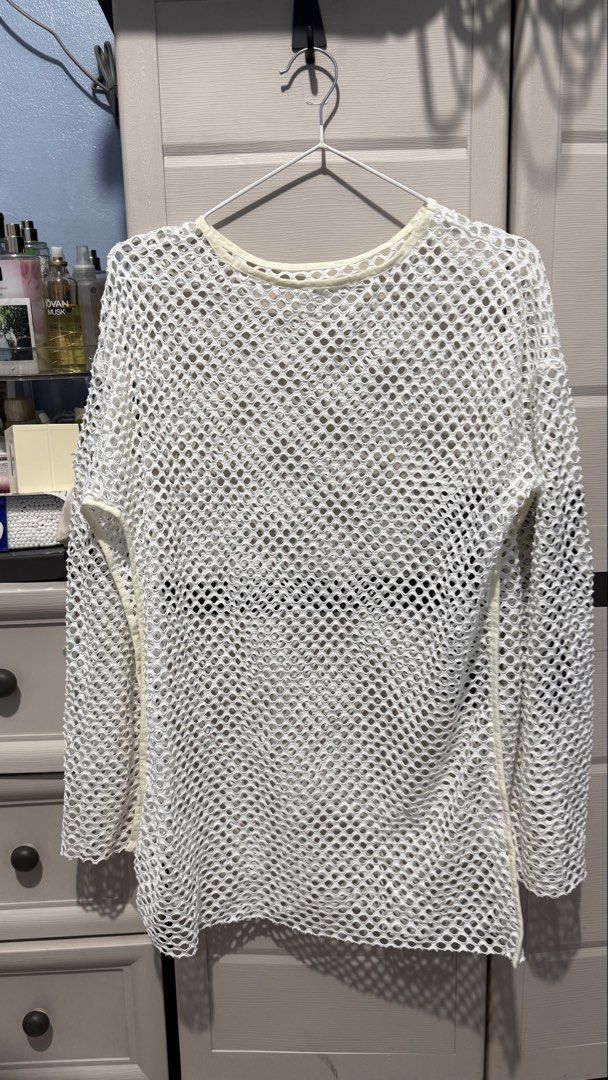White Net Top (Category: Others Tops) located in Quezon City. Submitted by dinesaur (Listing ID 1470320474, Image 1). Description: Cover up or for costume.