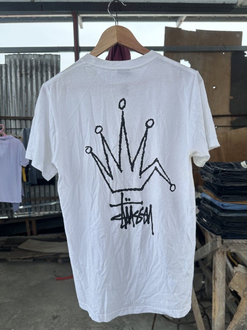 White stussy broken crown tee (Category: Tshirts & Polo Shirts ) located in Davao. Submitted by boss_kel (Listing ID 1470147444, Image 2). Description: Wala pong sira to, Lot of Stain lang po talaga tas minimal crack prints ang issue niya, Need po ma zonrox tutal white naman. 50/50 not sure kung matatanggal o hindi..