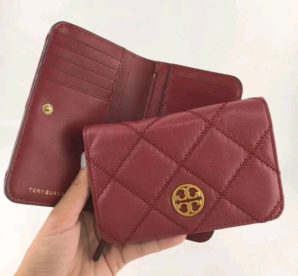 Willa Medium Bifold Wallet (Category: Wallets & Card holders) located in Pasig City. Submitted by titalana2011991 (Listing ID 1470156410, Image 2). Description: .