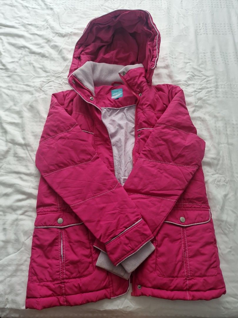 Winter Time Down (Category: Coats, Jackets and Outerwear) located in Singapore. Submitted by wtp02446521 (Listing ID 1470226569, Image 1). Description: Come free with a Winter Dress and Leggings used once only.