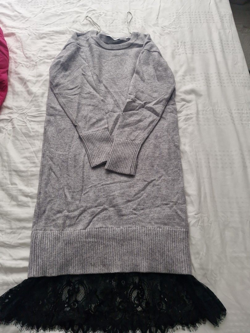 Winter Time Down (Category: Coats, Jackets and Outerwear) located in Singapore. Submitted by wtp02446521 (Listing ID 1470226569, Image 2). Description: Come free with a Winter Dress and Leggings used once only.