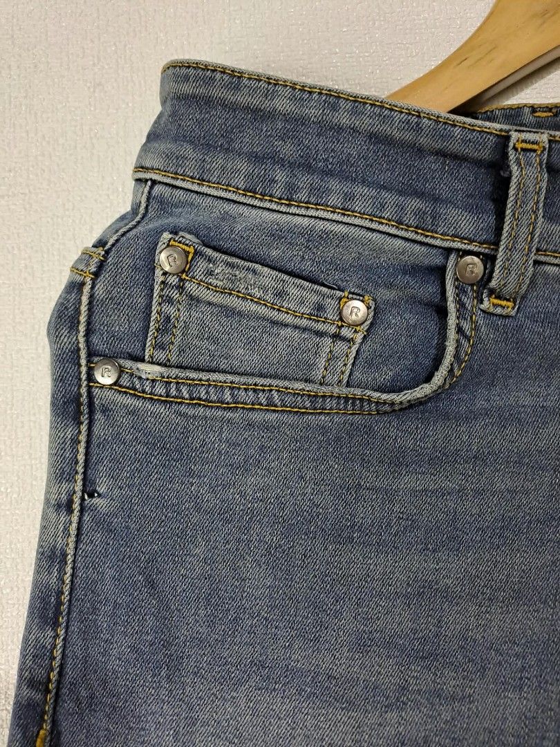 Women's Represent Ripped Denim Stretchable (Category: Luxury Apparel) located in Quezon City. Submitted by yaseen73 (Listing ID 1470344387, Image 2). Description: Women's Represent Denim Stretchable Jeans Skinny 30 Made in Italy Actual Waist : 30/31 Front Rise : 11 Front Thigh : 11 Leg Opening : 6 Actual Length : 42 ✔️ Needs Re - Wash ✔️ No Issue ✔️ Pristine Condition 🔥🔥🔥 PRE - OWNED 🔥🔥🔥 or Best Offer - No To Lowballers MOP : G C A S H B A 