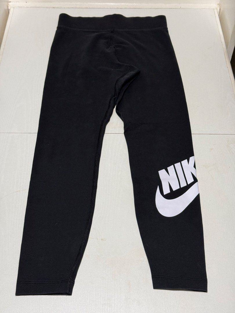 Workout Set: Nike Shoes, Leggings, Puma Bra Bundle (Category: Activewear) located in Makati City. Submitted by thrift.plethora (Listing ID 1470272332, Image 3). Description: Complete Workout Set - PHP 2,300 (Take all or buy individually) - 100% Authentic items - Nike P-6000 Shoes (US Size 6) - 2x Nike Leggings (Size S) - Puma Sports Bra (Size M) - DM for individual prices or to grab the whole set!.