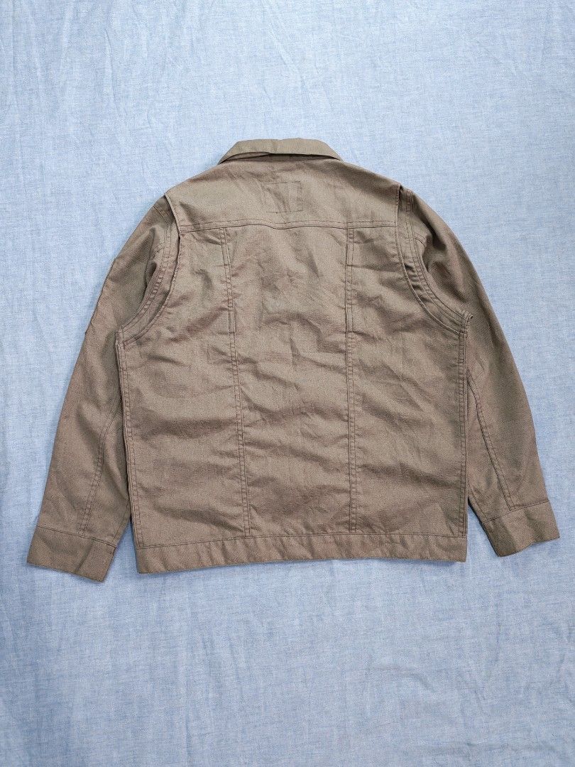 Wrangler lightweight work jacket (Category: Coats, Jackets and Outerwear) located in Baguio. Submitted by used_clothing2600 (Listing ID 1470183094, Image 3). Description: Wrangler lightweight work jacket size small good condition issue stains / cuffs snap button change to velcro straps width 21 length 24 shoulders 15.5 sleeve length 22 P 880.