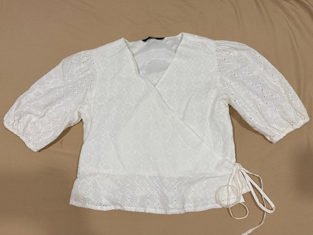 Wrap Around For Me (Category: Blouses) located in San Mateo. Submitted by tintinda0011 (Listing ID 1470280952, Image 1). Description: .