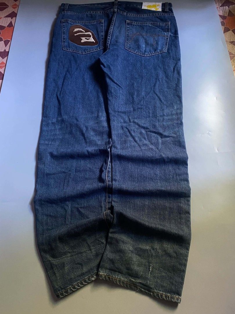 XLARGE JEANS BUTTON FLY (Category: Jeans) located in Angeles City. Submitted by ian.thrift_ph (Listing ID 1470211137, Image 3). Description: W36 L43 T13 H8 Distress Design Minimal Stain.