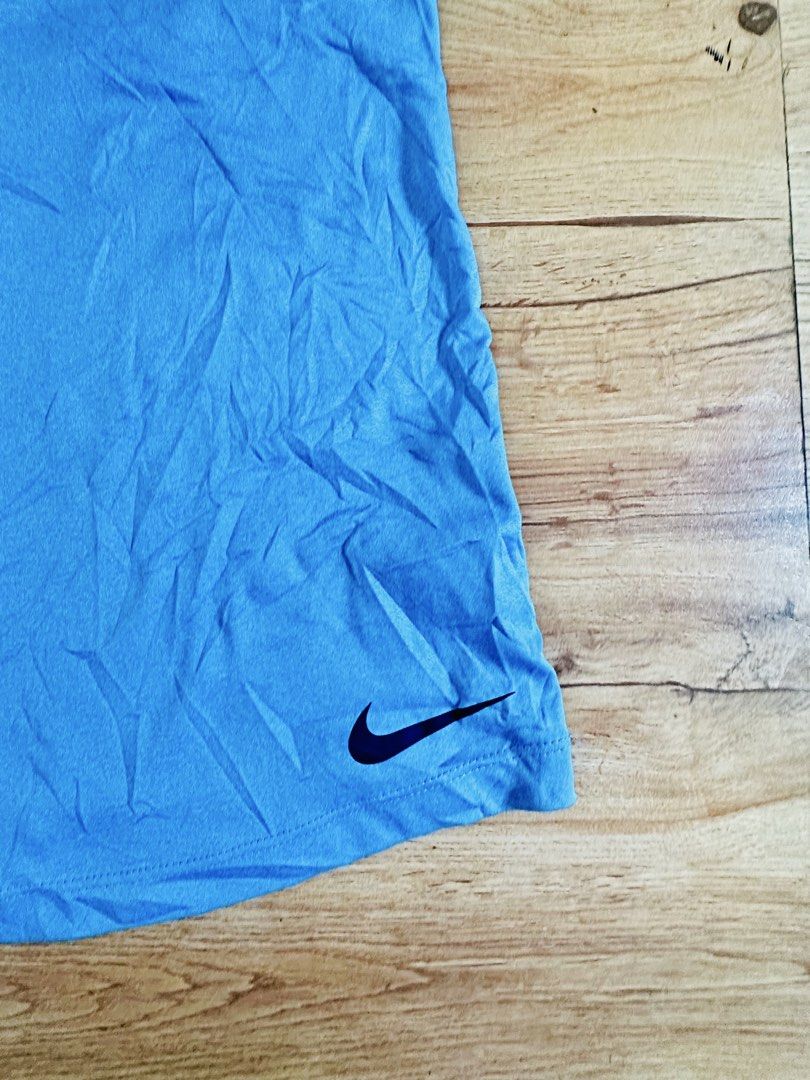 (XS) Nike Top (Category: Activewear) located in Marilao. Submitted by mermaidswimwear (Listing ID 1470193978, Image 3). Description: XS Plus sf.