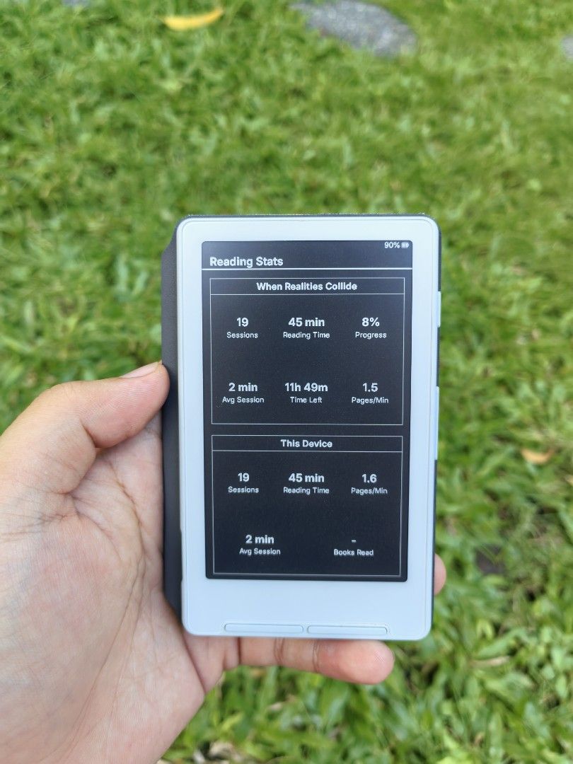 XTENK X4 (Category: E-Readers) located in Quezon City. Submitted by chan.nnn (Listing ID 1470222075, Image 2). Description: - Brand: XTEINK - Model: X4 - Storage: 16GB Perfect condition, no scratches or dents - Software on CrossInk - Included: Complete with multiple protective cases, USB/microSD adapter, and accessories as shown in photos - Meetup Location: Grand Monaco Centre, Potsdam (Pittsburgh St), Quezon City.