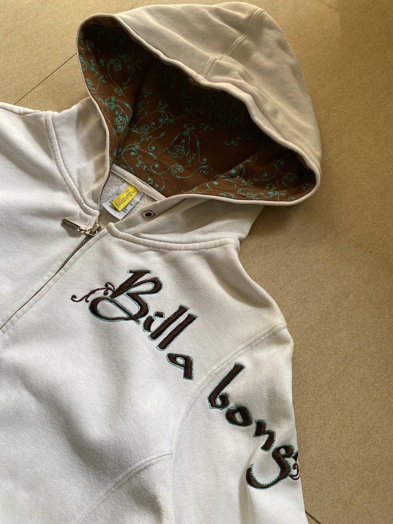 Y2k billabong (Category: Coats, Jackets and Outerwear) located in Manila. Submitted by freshfindresale (Listing ID 1470181305, Image 2). Description: Size small to medium Good condition.