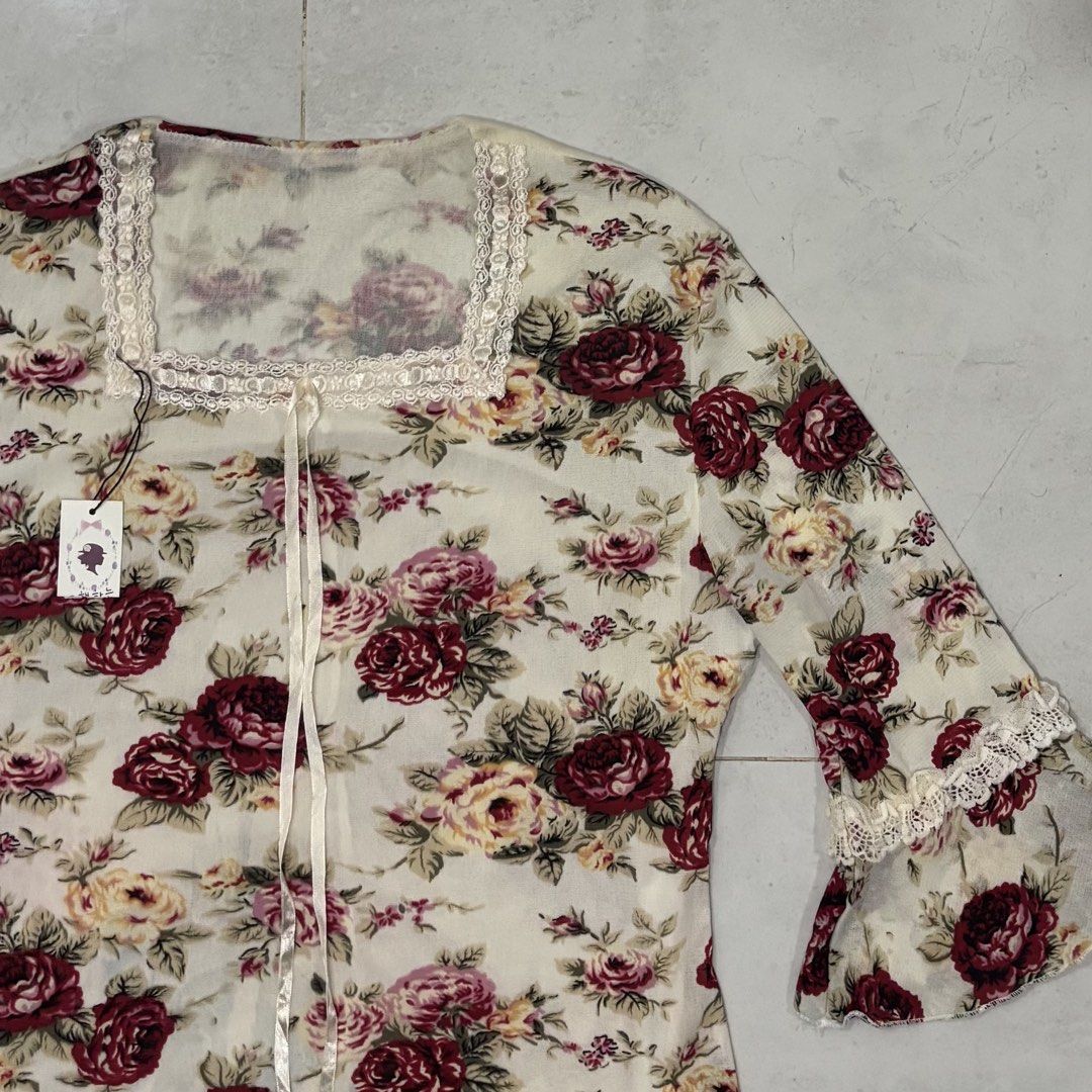Y2k floral mesh long sleeve (Category: Longsleeves) located in Cebu City. Submitted by florianmiral28 (Listing ID 1470299576, Image 3). Description: Y2k floral mesh long sleeve Excellent condition Medium W 18.5 L 23.