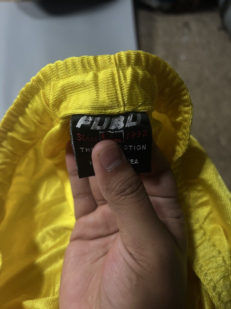Y2K FUBU SHORTS (Category: Shorts) located in Ragay. Submitted by sergesalgado (Listing ID 1470302203, Image 2). Description: Fubu short Waistline: 34 to 40 Length:23 Leg Opening:11.5 madali na umabot sa 12.