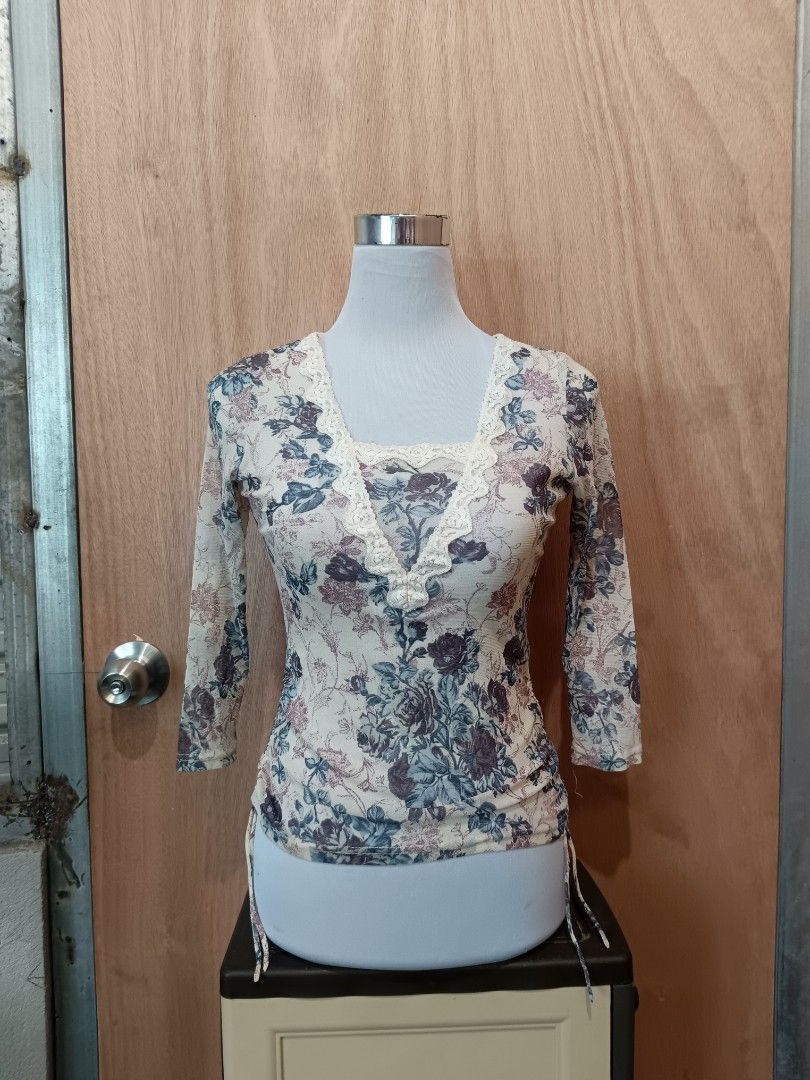 Y2k longsleeve top (Category: Longsleeves) located in Davao. Submitted by mln-boutique (Listing ID 1470295320, Image 3). Description: size - Small to medium mesh/floral can do split or take all dm me or screenshot the item you want.