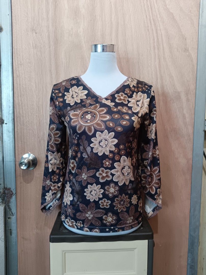 Y2k longsleeve top (Category: Longsleeves) located in Davao. Submitted by mln-boutique (Listing ID 1470295320, Image 2). Description: size - Small to medium mesh/floral can do split or take all dm me or screenshot the item you want.