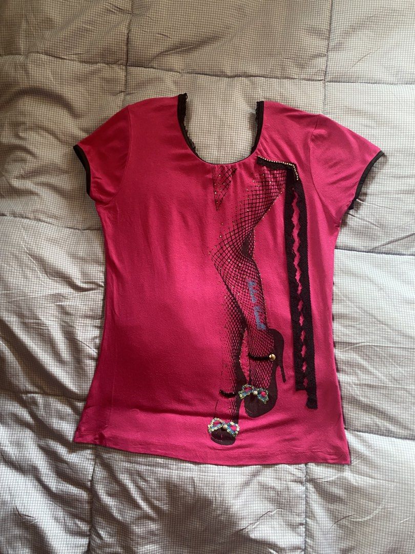 Y2K Roberto Cavalli (Category: Blouses) located in General Santos City (Dadiangas). Submitted by versatile__ (Listing ID 1470157415, Image 1). Description: Vintage y2k Roberto Cavalli Hot Pink Graphic Accepting Offers >< Tagged as Medium Good Condition - Nine Point Five out of Ten Color Rate -issue minor dot stain.
