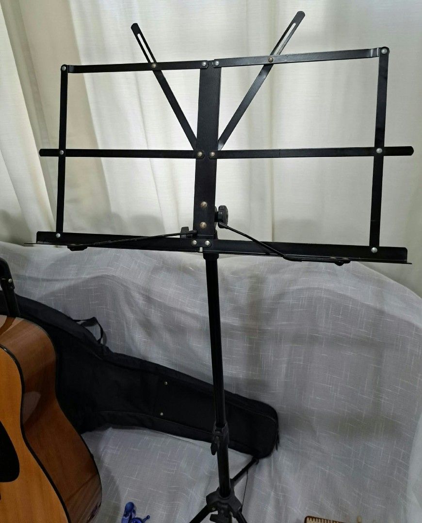 Yamaha Guitar for Sale (Category: Musical Instruments) located in Muntinlupa City. Submitted by madtan (Listing ID 1470158544, Image 2). Description: Yamaha Guitar for sale Meetup Festival Mall or Atc.