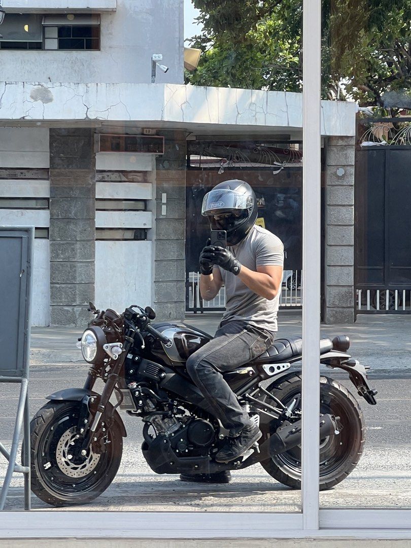 Yamaha XSR155 Cafe Racer Custom Black (Category: Motorbikes for Sale) located in Manila. Submitted by ryu_mosher (Listing ID 1470197412, Image 3). Description: Yamaha XSR155 complete papers first owner acquired 690 odo no issue with plate lowered/ wheeldop/ clubman and tracker handle bar/ original yamaha cafe racer seat worth 7k.