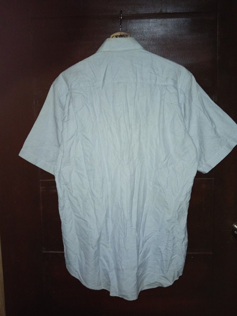 Ysl Botton down polo (Category: Activewear) located in Malaybalay. Submitted by cjsv0228 (Listing ID 1470183521, Image 2). Description: Ysl Botton down polo Excellent in good condition 480 add sf.