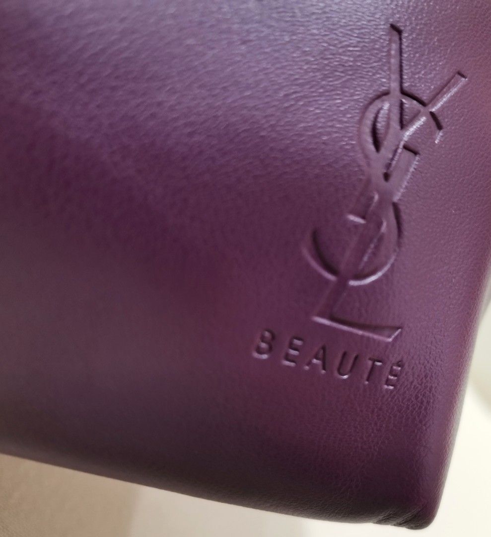 YSL POUCH (Category: Purses & Pouches) located in Iba. Submitted by selector_items (Listing ID 1470272729, Image 3). Description: .