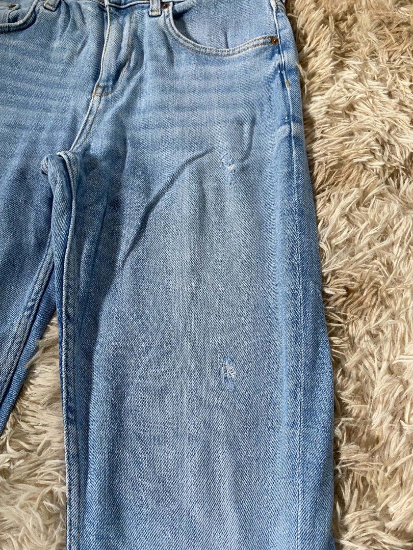 Zara (Category: Jeans) located in San Fernando. Submitted by cris.lloyd34 (Listing ID 1470242644, Image 3). Description: Waist: 30 Length: 37 Leg Opening: 7.