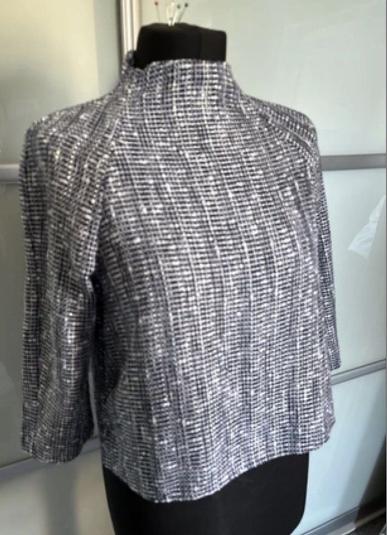 ZARA 3/4 Sleeve Top (Category: Others Tops) located in Pasig City. Submitted by dc_declutters (Listing ID 1470310693, Image 1). Description: .